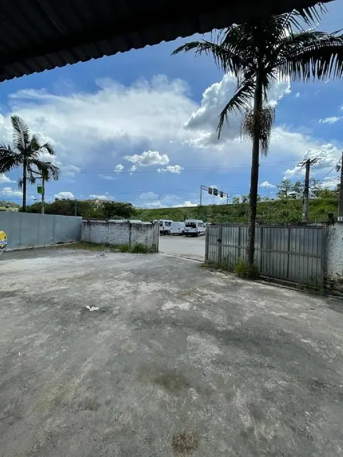 Armazém / Galpão para alugar, 800m2 em Glebas, Franco Da Rocha - SP - imagem 4 Foto 4 de Armazém / Galpão para alugar, 800m2 em Glebas, Franco Da Rocha - SP