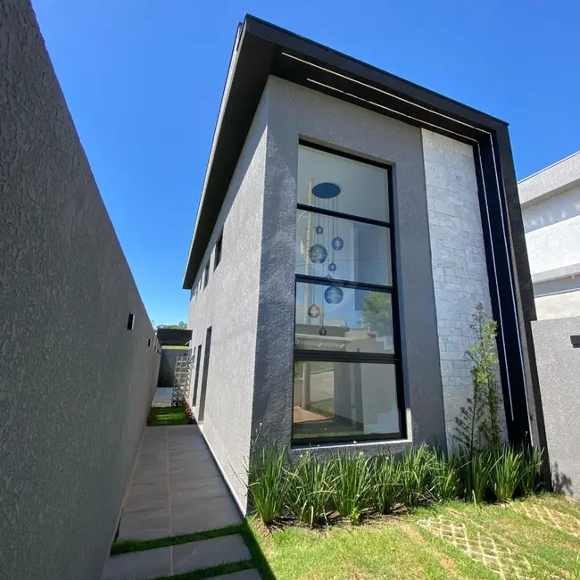 Foto 1 de Casa com 3 quartos à venda, 153m2 em Santana De Parnaiba - SP