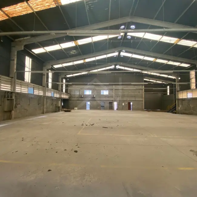 Foto 2 de Armazém / Galpão para alugar, 1000m2 em Guaturinho, Cajamar - SP