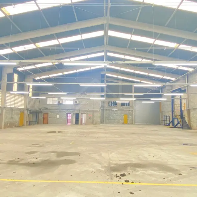 Armazém / Galpão para alugar, 1000m2 em Guaturinho, Cajamar - SP - imagem 6 Foto 6 de Armazém / Galpão para alugar, 1000m2 em Guaturinho, Cajamar - SP