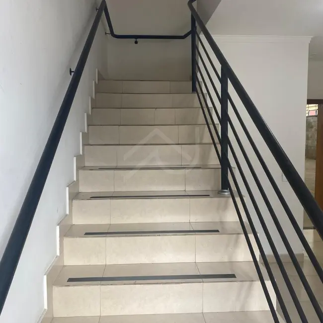 Armazém / Galpão para alugar, 1000m2 em Guaturinho, Cajamar - SP - imagem 9 Foto 9 de Armazém / Galpão para alugar, 1000m2 em Guaturinho, Cajamar - SP