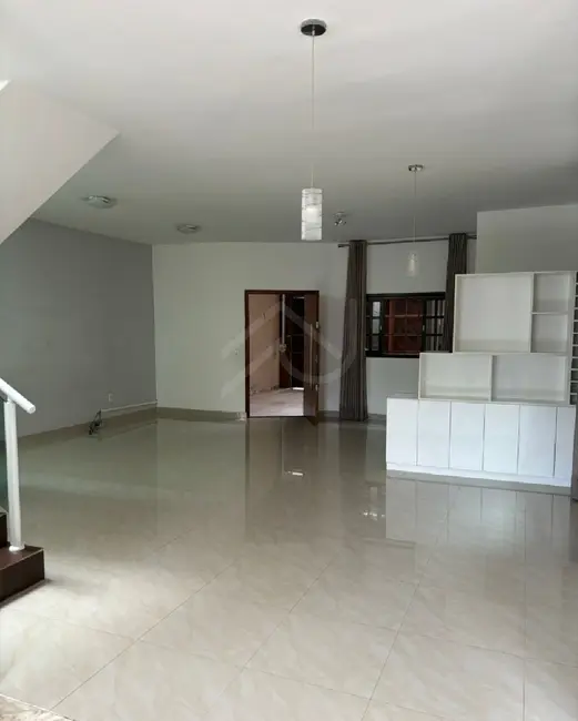 Casa com 3 quartos à venda e para alugar, 284m2 em Portais (Polvilho), Cajamar - SP - imagem 6 Foto 6 de Casa com 3 quartos à venda e para alugar, 284m2 em Portais (Polvilho), Cajamar - SP
