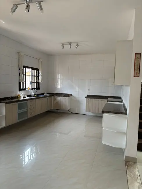 Casa com 3 quartos à venda e para alugar, 284m2 em Portais (Polvilho), Cajamar - SP - imagem 3 Foto 3 de Casa com 3 quartos à venda e para alugar, 284m2 em Portais (Polvilho), Cajamar - SP