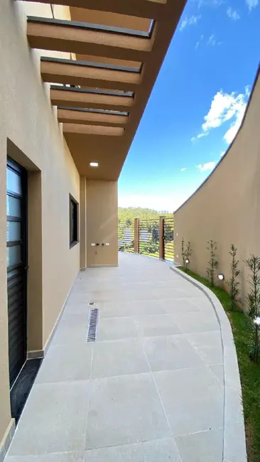 Casa com 3 quartos à venda, 200m2 em Portais (Polvilho), Cajamar - SP - imagem 3 Foto 3 de Casa com 3 quartos à venda, 200m2 em Portais (Polvilho), Cajamar - SP