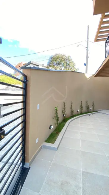 Foto 2 de Casa com 3 quartos à venda, 200m2 em Portais (Polvilho), Cajamar - SP