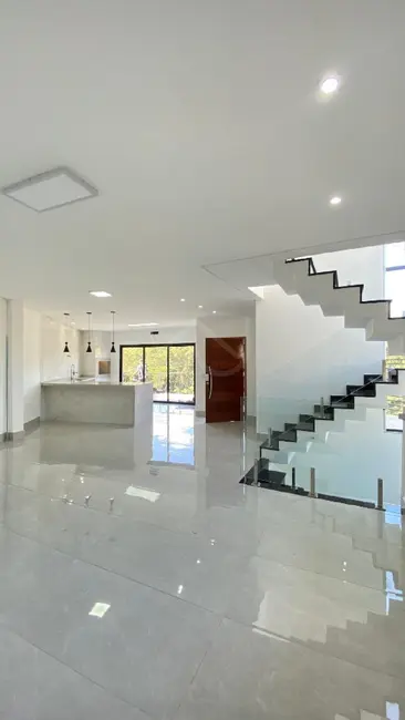 Casa com 3 quartos à venda, 200m2 em Portais (Polvilho), Cajamar - SP - imagem 4 Foto 4 de Casa com 3 quartos à venda, 200m2 em Portais (Polvilho), Cajamar - SP