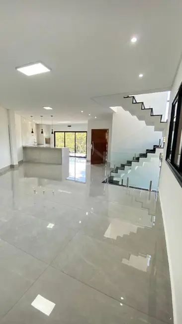 Casa com 3 quartos à venda, 200m2 em Portais (Polvilho), Cajamar - SP - imagem 5 Foto 5 de Casa com 3 quartos à venda, 200m2 em Portais (Polvilho), Cajamar - SP