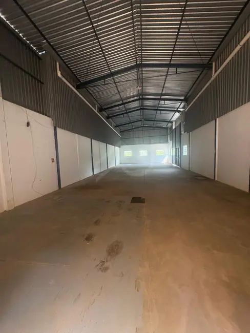 Armazém / Galpão para alugar, 350m2 em Jordanésia (Jordanésia), Cajamar - SP - imagem 2 Foto 2 de Armazém / Galpão para alugar, 350m2 em Jordanésia (Jordanésia), Cajamar - SP