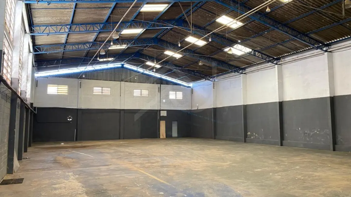 Foto 2 de Armazém / Galpão para alugar, 693m2 em Jardim da Várzea, Santana De Parnaiba - SP