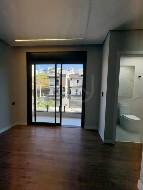 Casa com 4 quartos à venda, 240m2 em Portais (Polvilho), Cajamar - SP - imagem 9 Foto 9 de Casa com 4 quartos à venda, 240m2 em Portais (Polvilho), Cajamar - SP