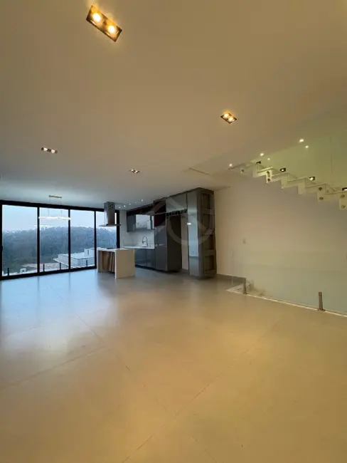 Casa com 3 quartos à venda, 215m2 em Portais (Polvilho), Cajamar - SP - imagem 8 Foto 8 de Casa com 3 quartos à venda, 215m2 em Portais (Polvilho), Cajamar - SP