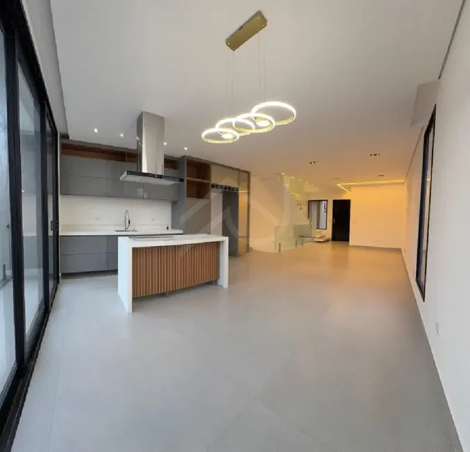 Casa com 3 quartos à venda, 215m2 em Portais (Polvilho), Cajamar - SP - imagem 6 Foto 6 de Casa com 3 quartos à venda, 215m2 em Portais (Polvilho), Cajamar - SP