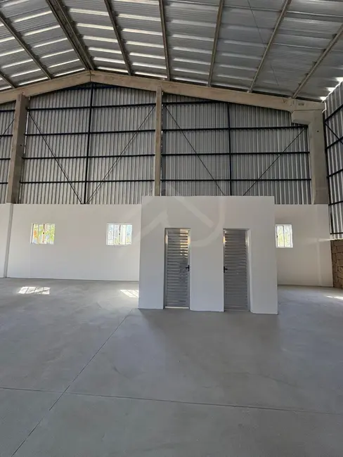 Armazém / Galpão para alugar, 420m2 em Glebas, Franco Da Rocha - SP - imagem 7 Foto 7 de Armazém / Galpão para alugar, 420m2 em Glebas, Franco Da Rocha - SP