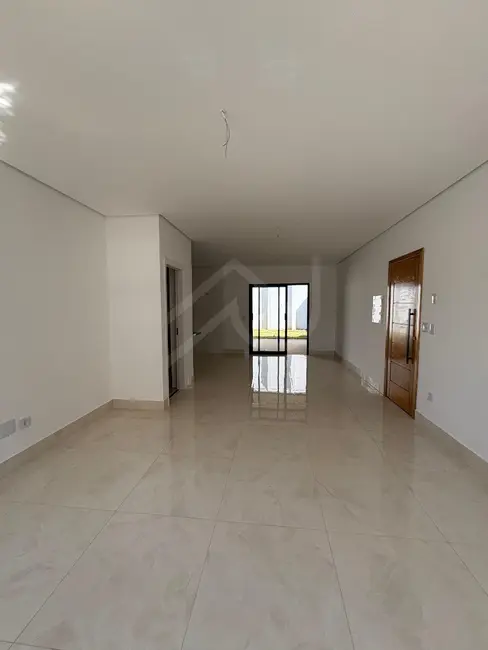 Casa com 3 quartos à venda, 118m2 em Portais (Polvilho), Cajamar - SP - imagem 2 Foto 2 de Casa com 3 quartos à venda, 118m2 em Portais (Polvilho), Cajamar - SP