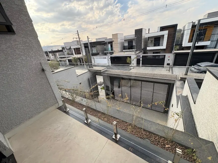 Casa com 3 quartos à venda e para alugar, 180m2 em Portais (Polvilho), Cajamar - SP - imagem 8 Foto 8 de Casa com 3 quartos à venda e para alugar, 180m2 em Portais (Polvilho), Cajamar - SP