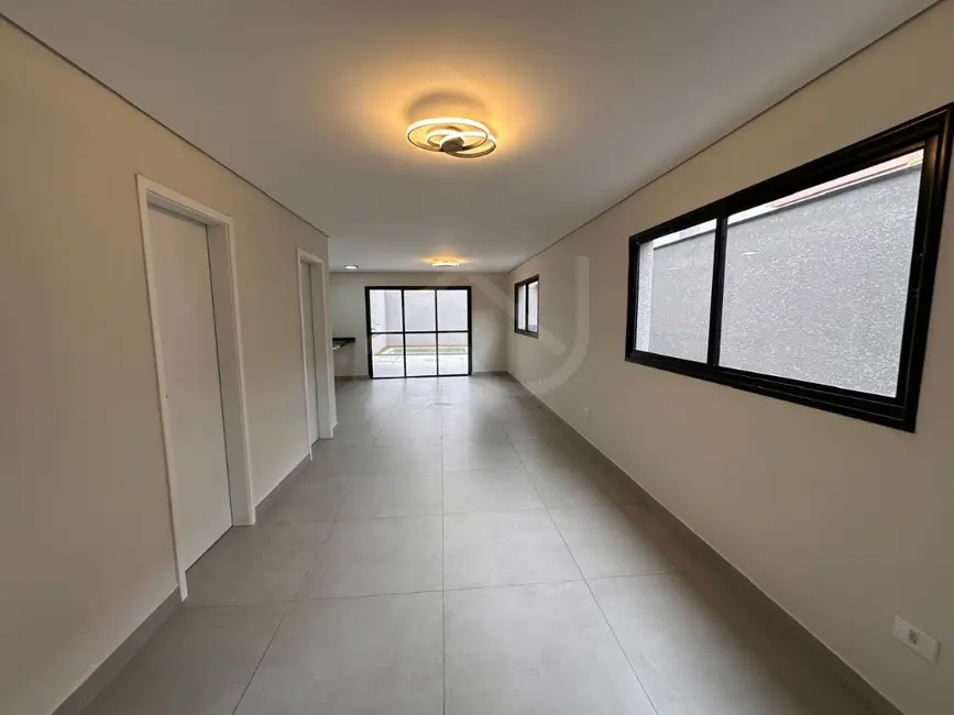 Casa com 3 quartos à venda, 131m2 em Santana De Parnaiba - SP - imagem 3 Foto 3 de Casa com 3 quartos à venda, 131m2 em Santana De Parnaiba - SP