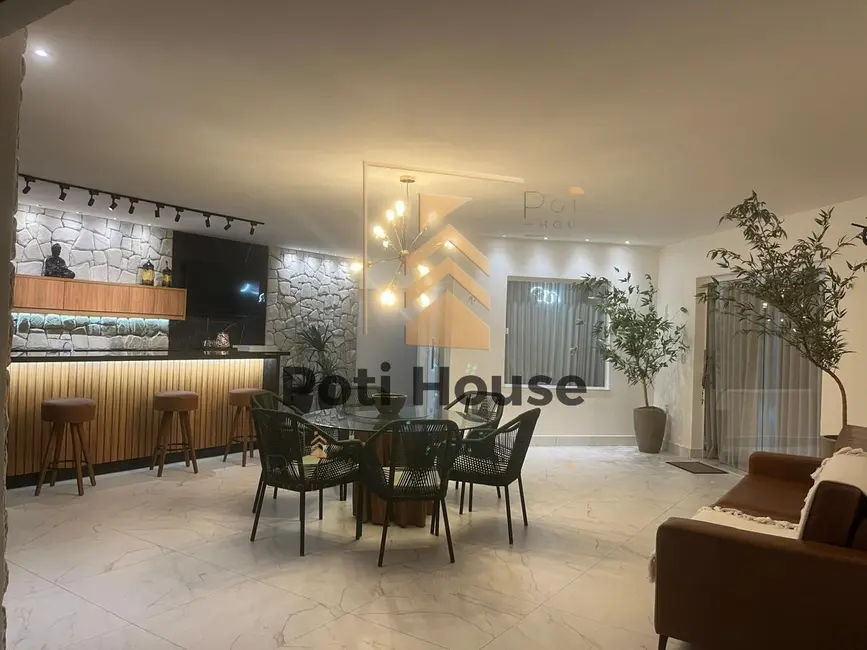 Casa com 5 quartos à venda, 200m2 em Capim Macio, Natal - RN - imagem 4 Foto 4 de Casa com 5 quartos à venda, 200m2 em Capim Macio, Natal - RN