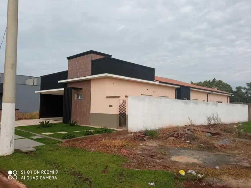 Foto 2 de Casa com 3 quartos à venda, 190m2 em Tatui - SP