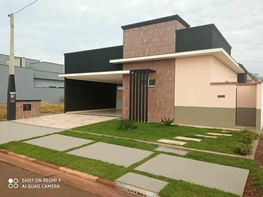 Foto 1 de Casa com 3 quartos à venda, 190m2 em Tatui - SP