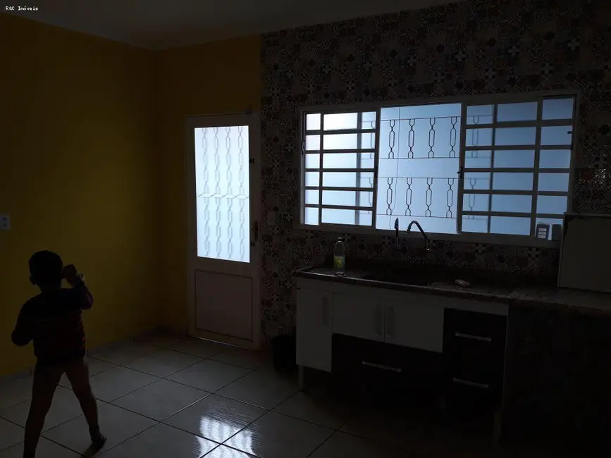 Foto 8 de Casa com 2 quartos à venda, 150m2 em Jardim Residencial Santa Cruz, Tatui - SP