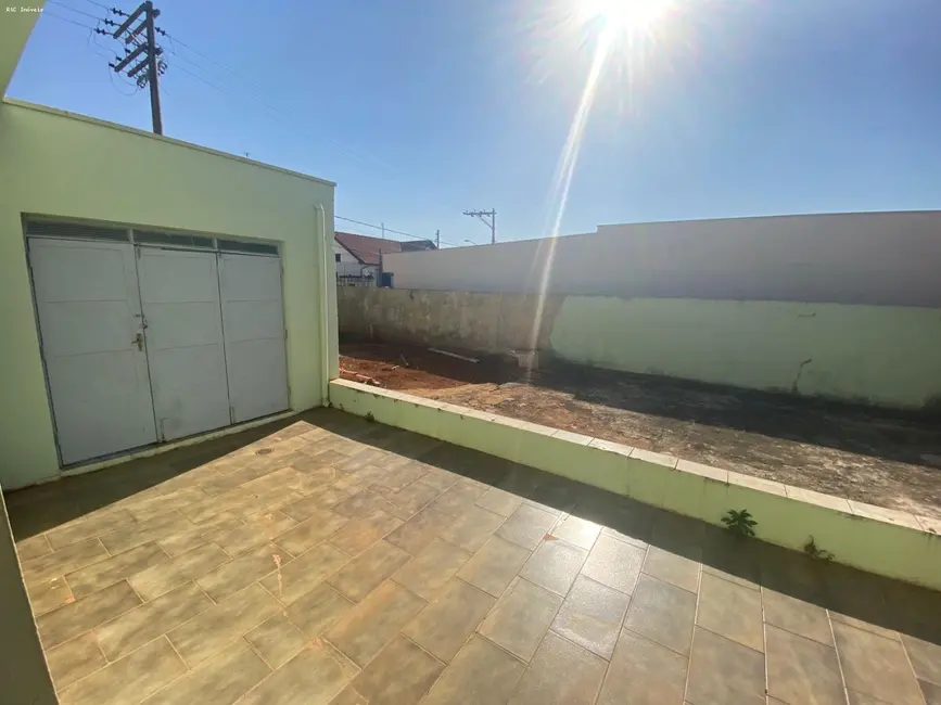 Foto 2 de Casa com 2 quartos à venda, 101m2 em Centro, Tatui - SP