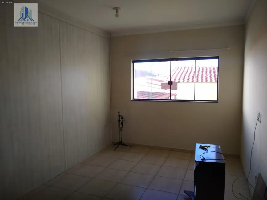 Foto 1 de Sala Comercial com 1 quarto à venda, 135m2 em Centro, Tatui - SP
