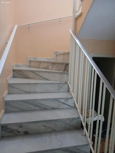 Sobrado com 3 quartos à venda, 210m2 em Vila Pires, Santo Andre - SP - imagem 5 Foto 5 de Sobrado com 3 quartos à venda, 210m2 em Vila Pires, Santo Andre - SP