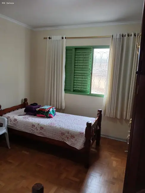 Foto 8 de Sobrado com 3 quartos para alugar, 192m2 em Vila Pires, Santo Andre - SP