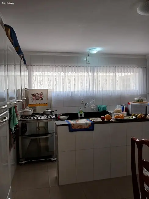 Foto 6 de Sobrado com 3 quartos para alugar, 192m2 em Vila Pires, Santo Andre - SP