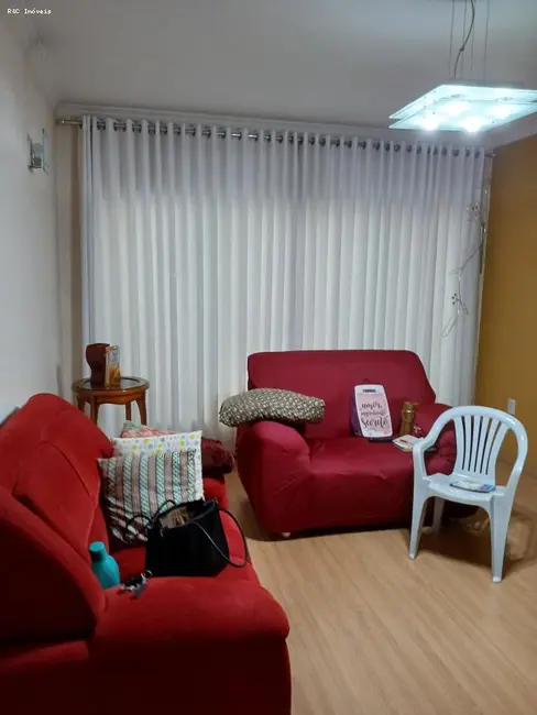 Foto 1 de Sobrado com 3 quartos para alugar, 192m2 em Vila Pires, Santo Andre - SP