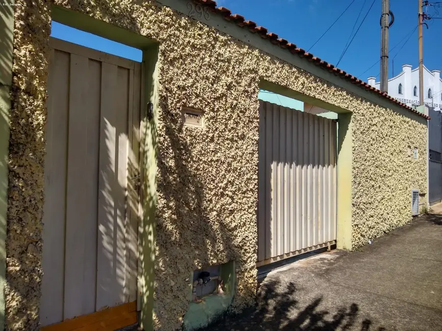 Foto 1 de Casa com 2 quartos à venda, 410m2 em Vila Juca Menezes, Tatui - SP