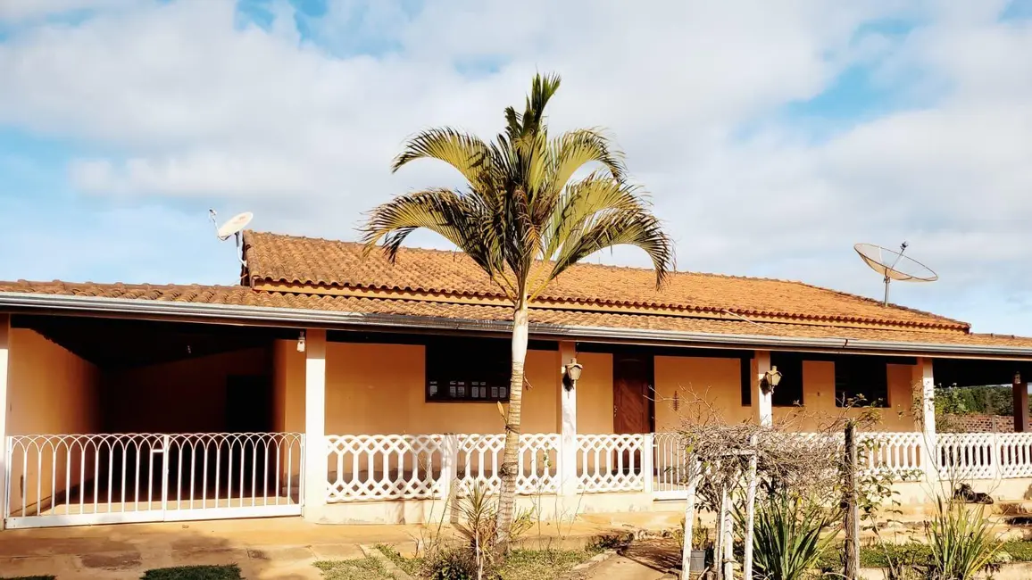 Foto 2 de Fazenda / Haras com 3 quartos à venda, 3000m2 em Jardim Gramado, Tatui - SP