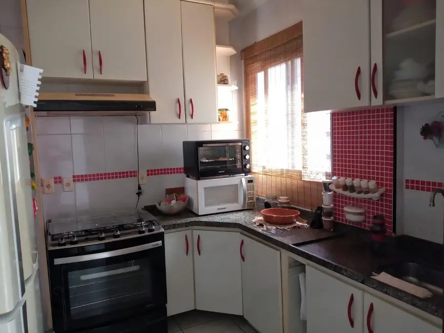 Apartamento com 2 quartos à venda, 75m2 em Guilhermina, Praia Grande - SP - imagem 6 Foto 6 de Apartamento com 2 quartos à venda, 75m2 em Guilhermina, Praia Grande - SP