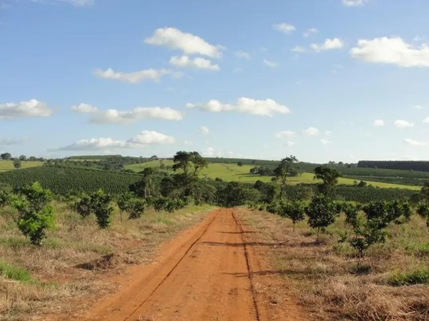 Foto 5 de Fazenda / Haras com 2 quartos à venda, 4114000m2 em Centro, Angatuba - SP