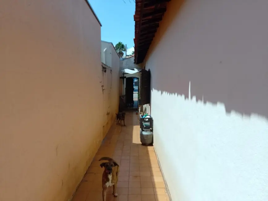 Foto 2 de Casa com 3 quartos à venda, 137m2 em Tatui - SP