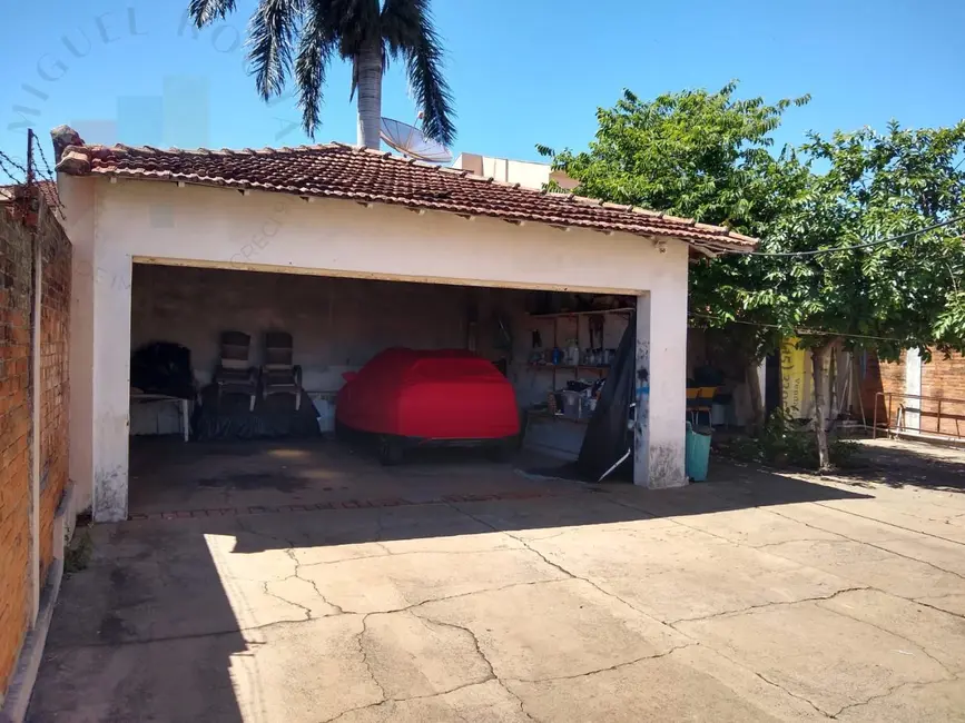 Foto 2 de Casa com 3 quartos à venda, 600m2 em Centro, Tatui - SP