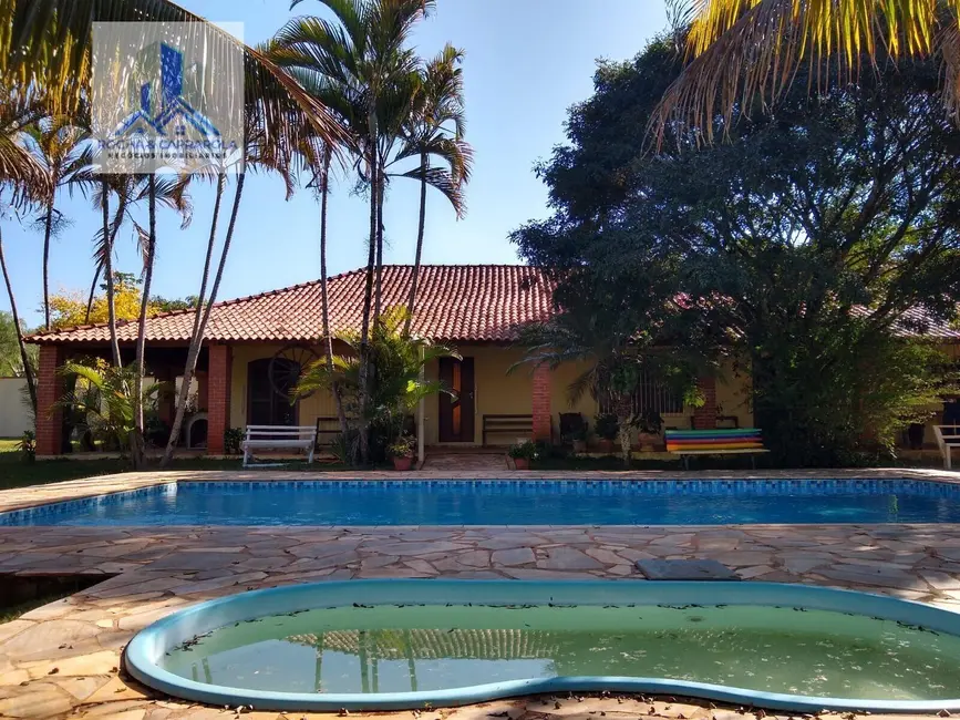 Foto 2 de Chácara com 6 quartos à venda, 5000m2 em Centro, Tatui - SP