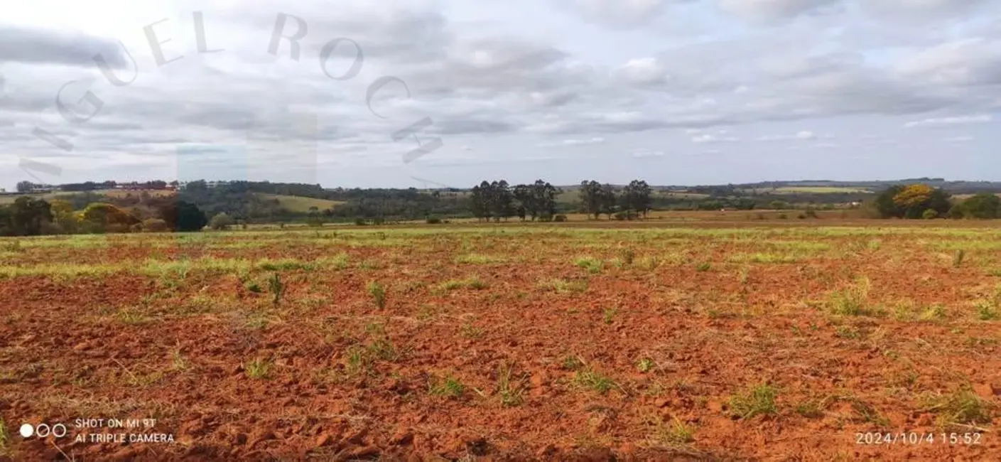 Foto 2 de Fazenda / Haras com 1 quarto à venda, 20m2 em Centro, Tatui - SP