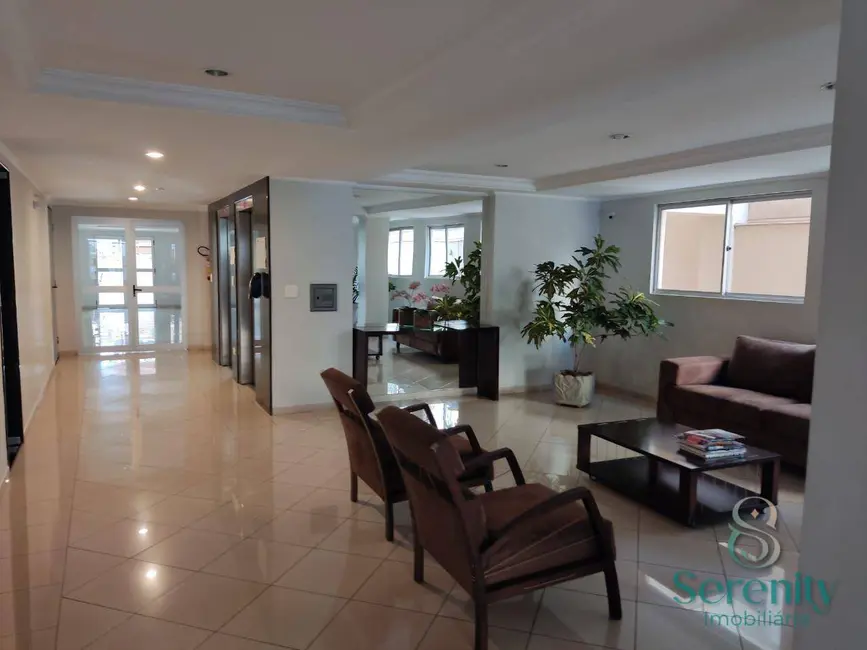 Foto 2 de Apartamento com 2 quartos à venda, 66m2 em Centro, Londrina - PR