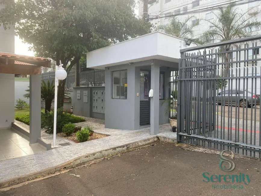 Foto 2 de Casa de Condomínio com 3 quartos à venda e para alugar, 94m2 em Conjunto Habitacional Santiago II, Londrina - PR