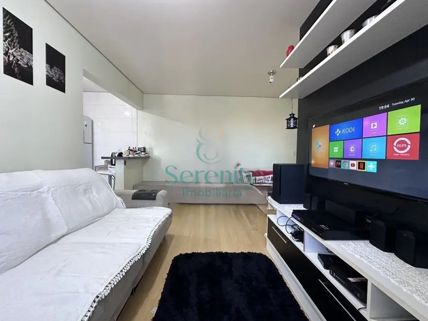Foto 2 de Apartamento com 3 quartos para alugar, 70m2 em Jardim América, Londrina - PR