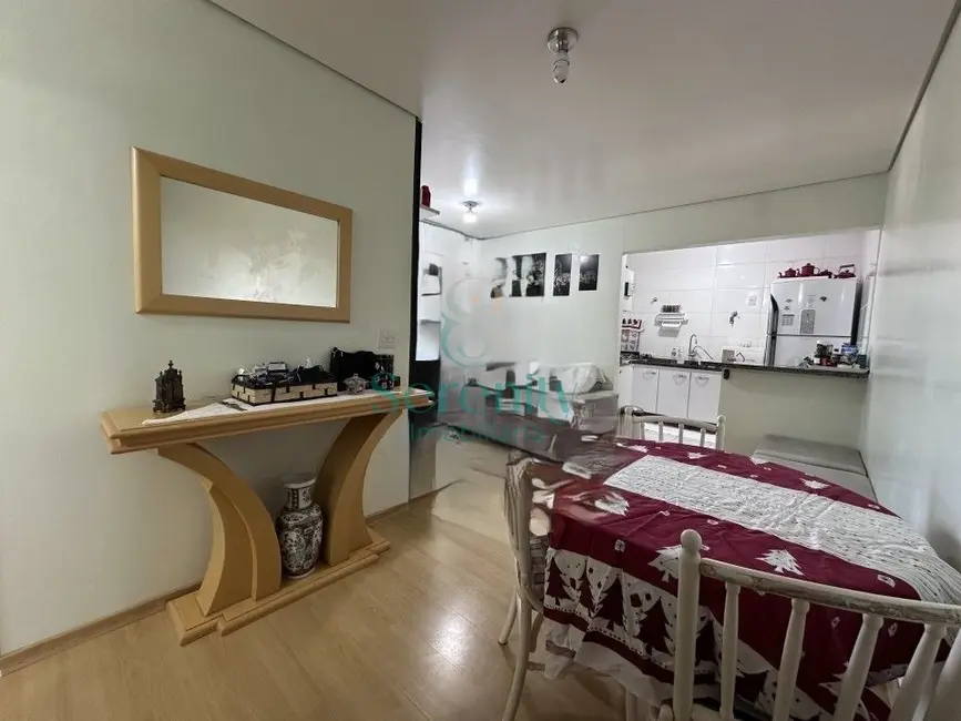 Apartamento com 3 quartos para alugar, 70m2 em Jardim América, Londrina - PR - imagem 5 Foto 5 de Apartamento com 3 quartos para alugar, 70m2 em Jardim América, Londrina - PR