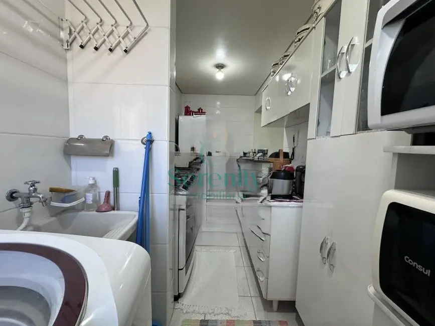 Apartamento com 3 quartos para alugar, 70m2 em Jardim América, Londrina - PR - imagem 8 Foto 8 de Apartamento com 3 quartos para alugar, 70m2 em Jardim América, Londrina - PR