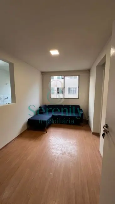 Foto 4 de Apartamento com 2 quartos para alugar, 61m2 em Jardim Jóquei Club, Londrina - PR