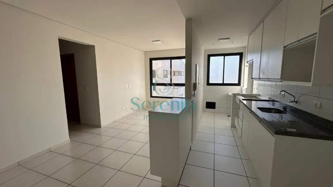 Foto 3 de Apartamento com 3 quartos para alugar, 65m2 em Vila Brasil, Londrina - PR