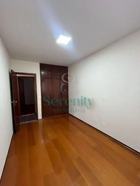 Apartamento com 3 quartos à venda, 80m2 em Vila Ipiranga, Londrina - PR - imagem 4 Foto 4 de Apartamento com 3 quartos à venda, 80m2 em Vila Ipiranga, Londrina - PR