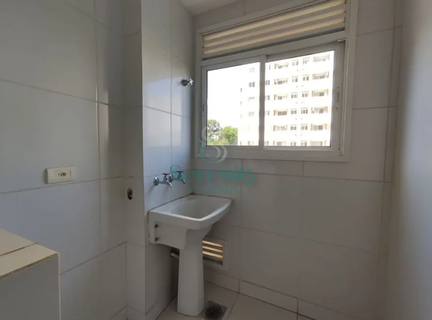 Foto 4 de Apartamento com 3 quartos para alugar, 67m2 em Gleba Fazenda Palhano, Londrina - PR