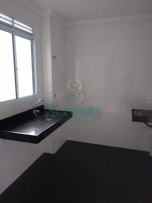 Foto 3 de Apartamento com 2 quartos para alugar, 55m2 em Londrina - PR