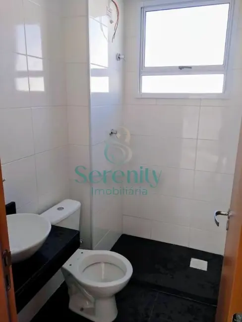 Foto 4 de Apartamento com 2 quartos para alugar, 55m2 em Londrina - PR