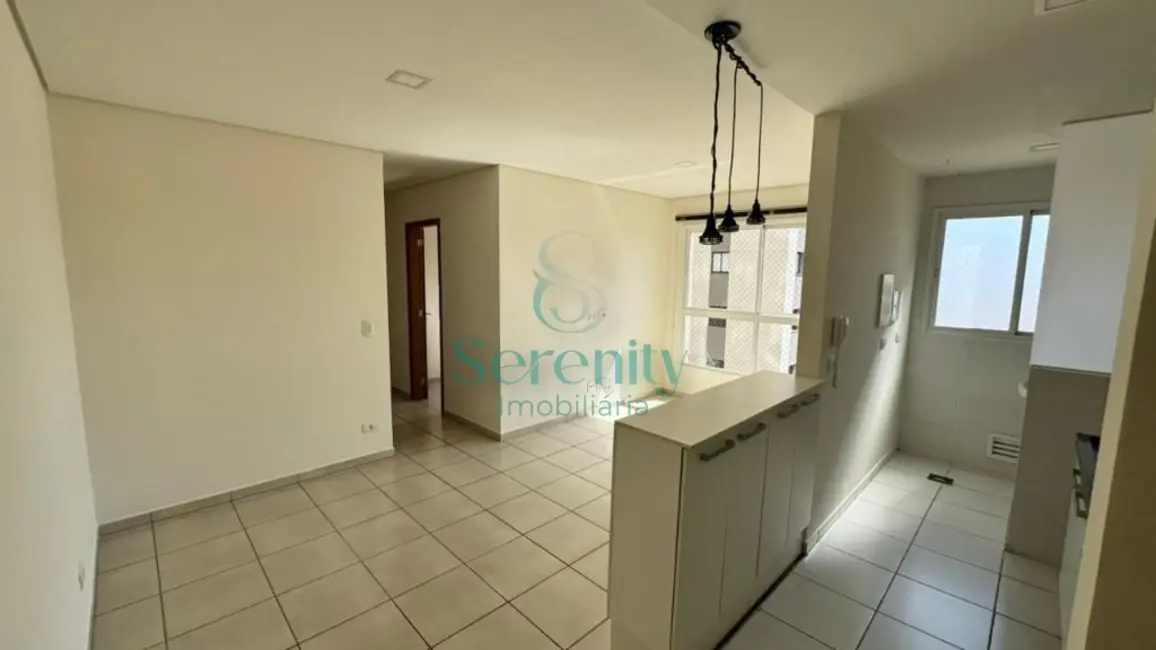 Foto 6 de Apartamento com 3 quartos para alugar, 58m2 em Champagnat, Londrina - PR